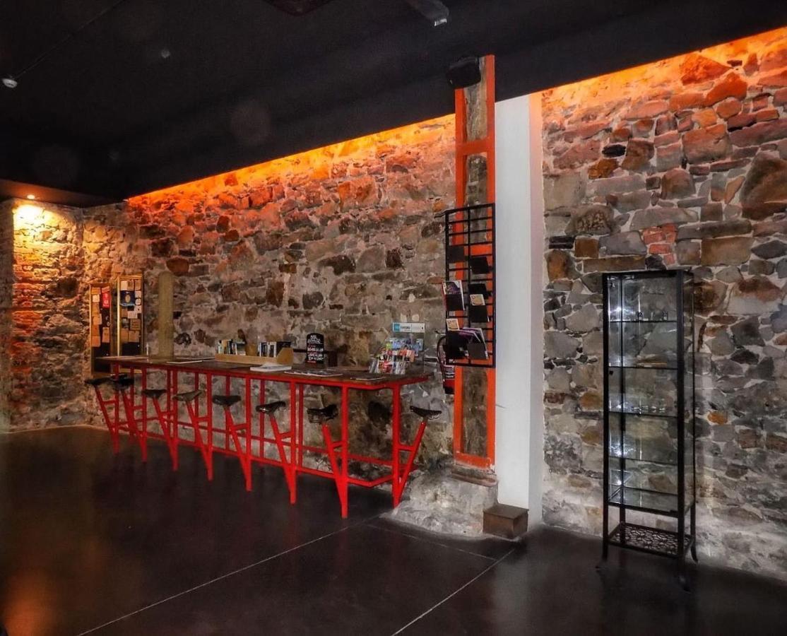 Poshtel Bilbao - Premium Hostel Exterior photo