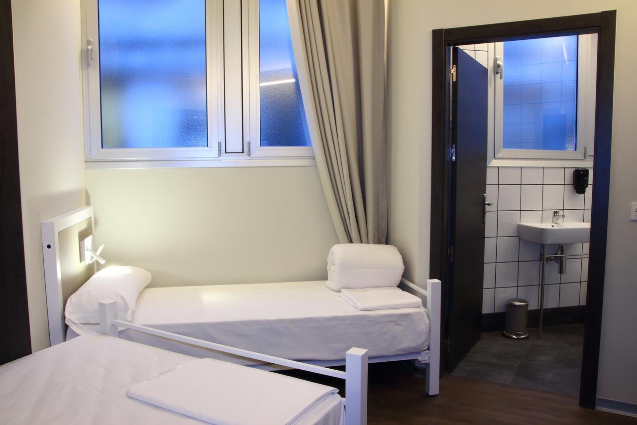 Poshtel Bilbao - Premium Hostel Exterior photo