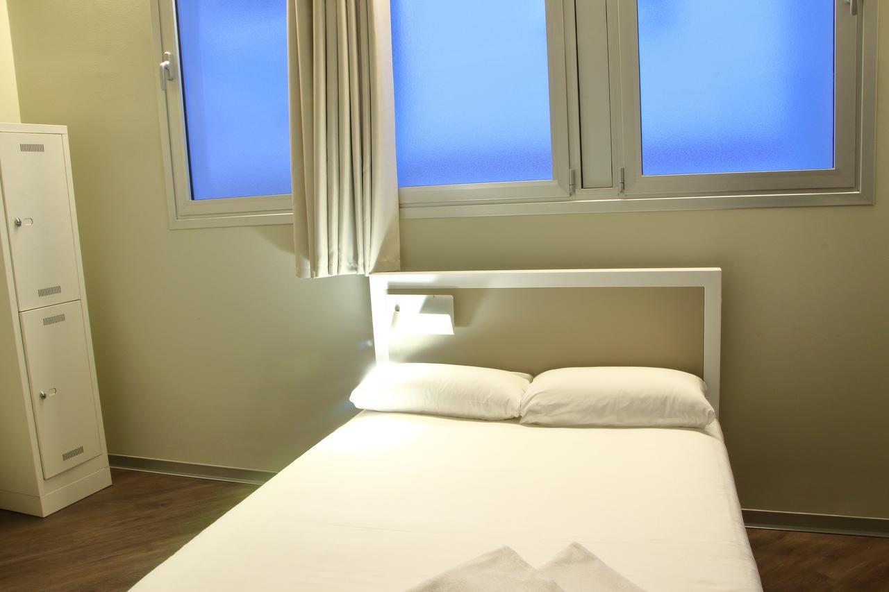 Poshtel Bilbao - Premium Hostel Exterior photo