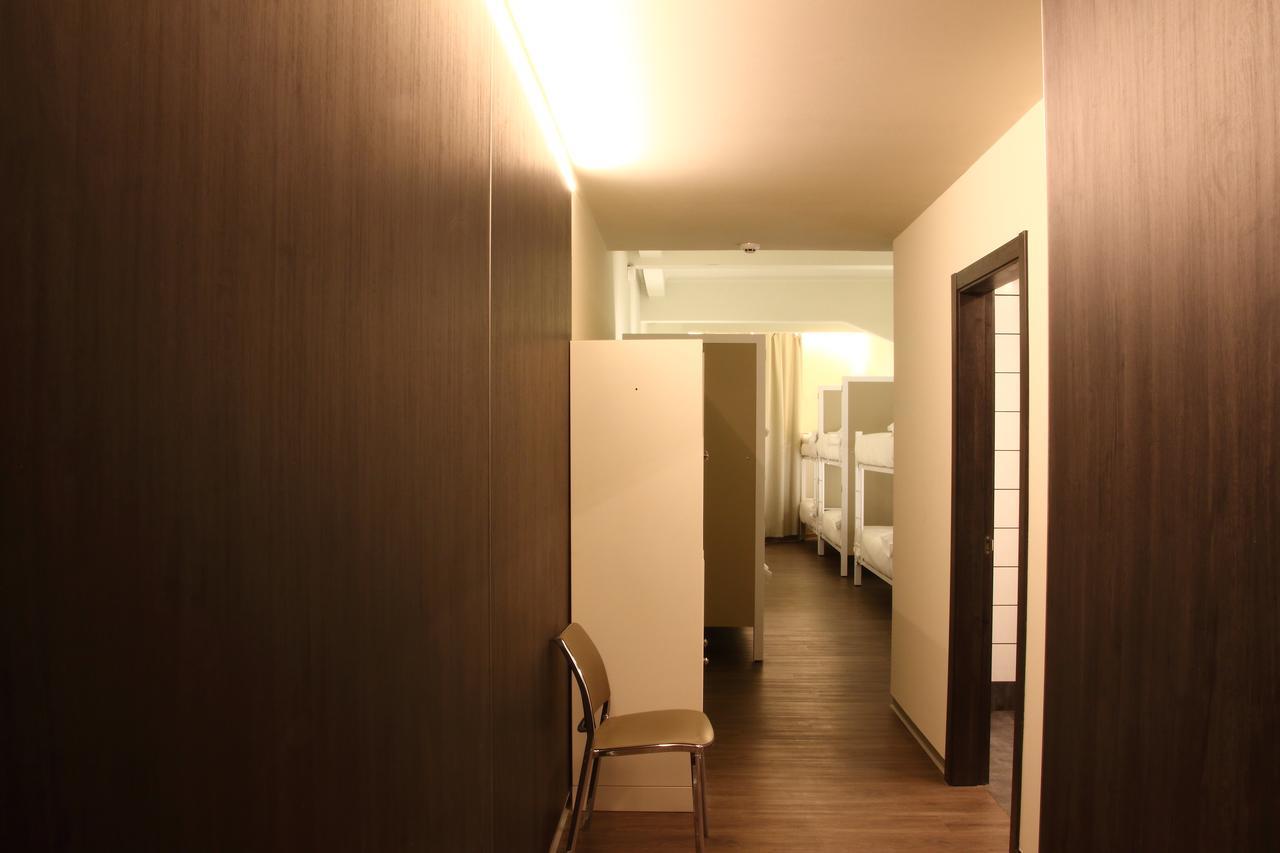 Poshtel Bilbao - Premium Hostel Exterior photo
